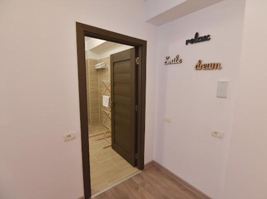 Radu Studio Mamaia Nord Apartamento Năvodari Exterior foto